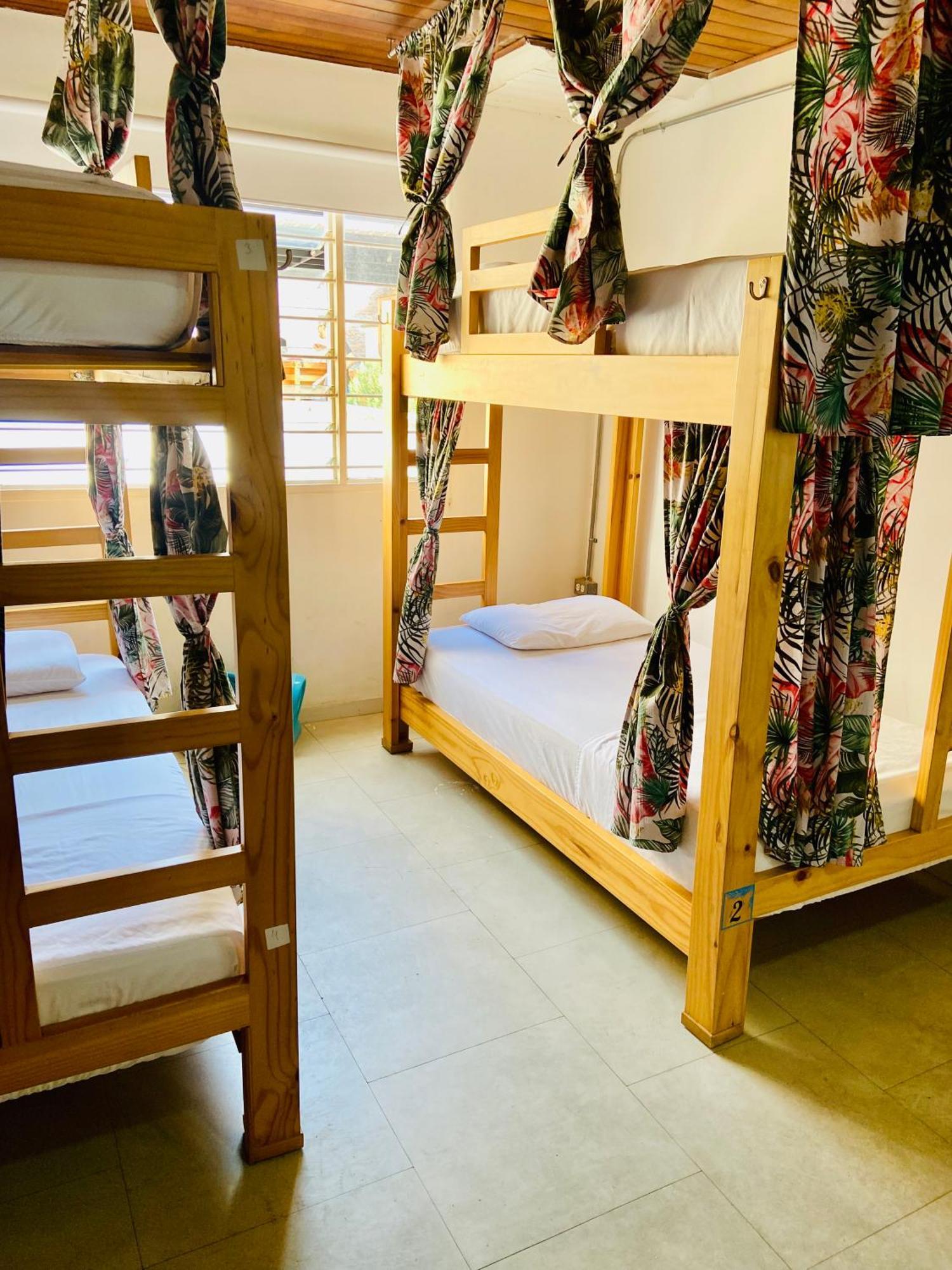Oasis Cali Hostel Екстер'єр фото