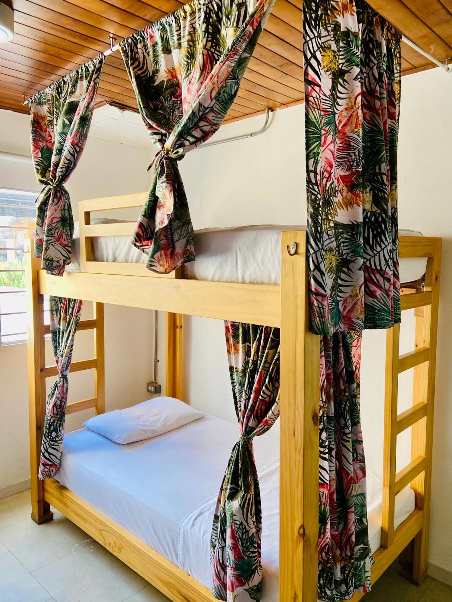 Oasis Cali Hostel Екстер'єр фото