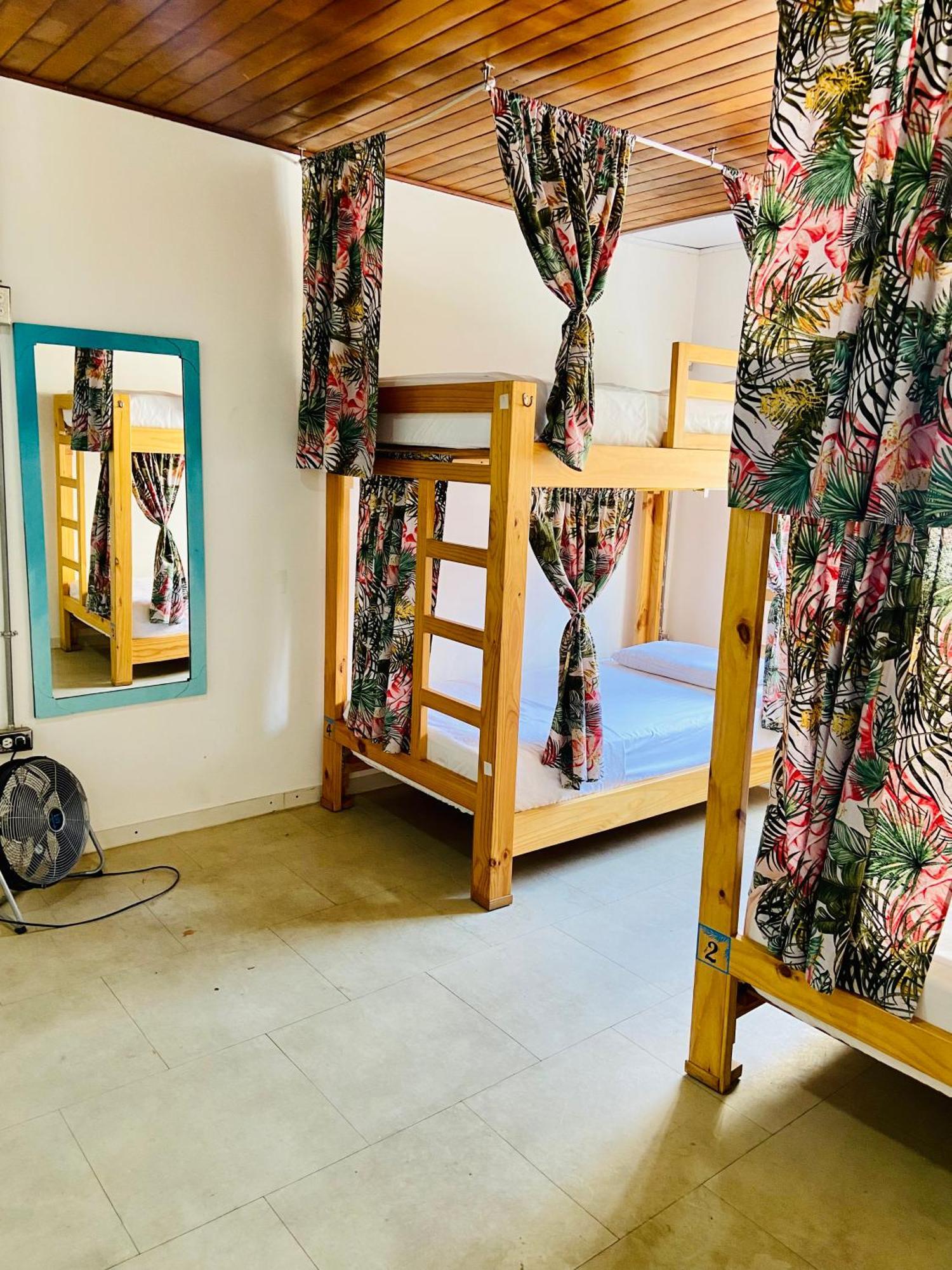 Oasis Cali Hostel Екстер'єр фото