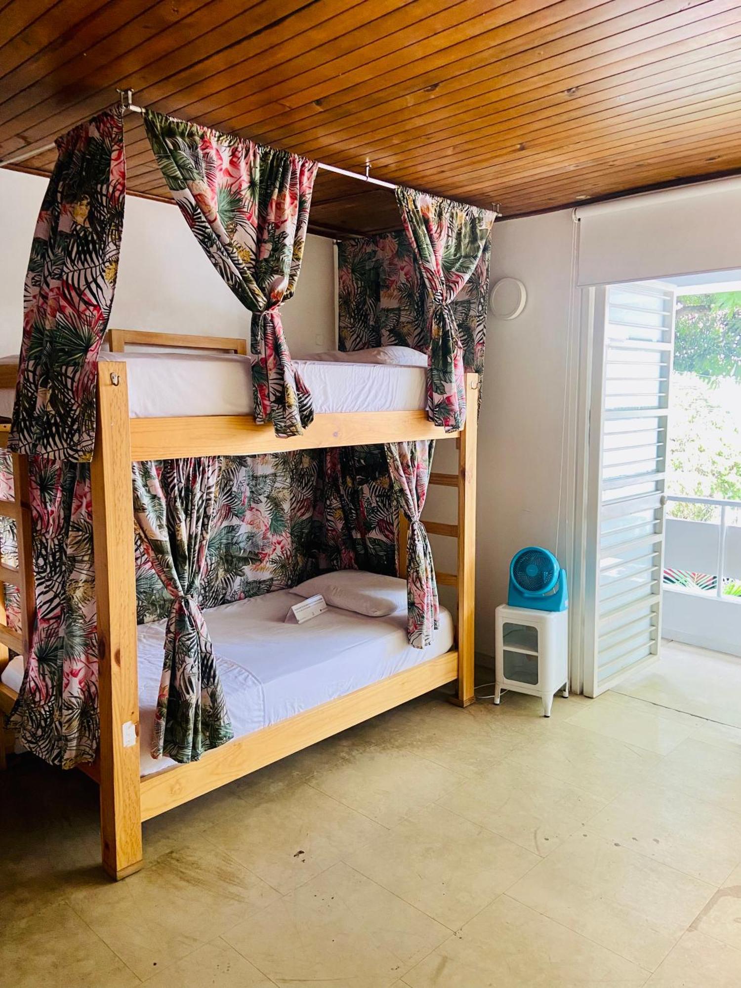 Oasis Cali Hostel Екстер'єр фото